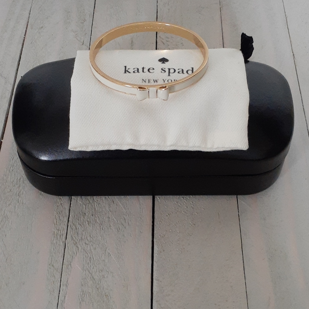Kate spade bangle gold color